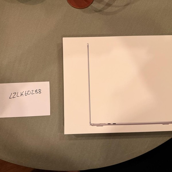 MacBook Air 2025 (M4) - 15 inch - 256 GB, Silver, 16 GB, Apple M4