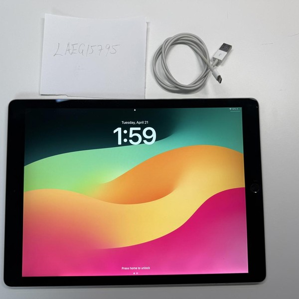 Apple iPad Pro 12.9 inch (2nd Gen) - Wi-Fi, 64 GB, Silver