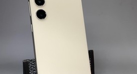 Good
													Samsung Galaxy S24 Plus - Unlocked, Yellow, 512 GB, 12 GB, SM-S926U1, photo 3 of 8