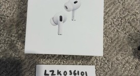 Used
													Apple AirPods Pro 2 - USB-C, photo 3 of 7