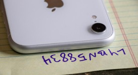 Fair
													Apple iPhone Xr - Verizon, White, 128 GB, A1984, photo 3 of 8
