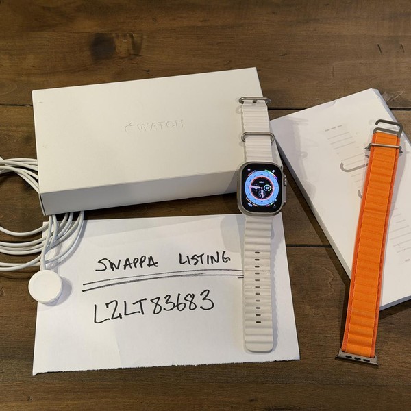 Apple Watch Ultra 49mm - Unlocked, Titanium, A2622
