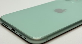 Good
													Apple iPhone 11 - Unlocked, Green, 64 GB, A2111, photo 3 of 7