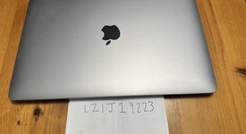 Fair
													MacBook Pro 2022 - 13" - Apple M2, Silver, 256 GB, 8 GB, photo 1 of 6