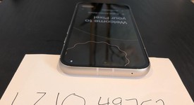 Mint
													Google Pixel 8a - Unlocked, Porcelain, 128 GB, 8 GB, GKV4X, Sub-6 5G, photo 3 of 7
