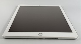 Fair
													Apple iPad 6th Gen - Wi-Fi, Silver, 32 GB, A1893, photo 5 of 7