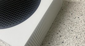 Mint
													Xbox Series S (2020) - Robot White, 1 TB, photo 4 of 9