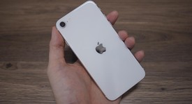 Mint
													Apple iPhone SE 2nd Gen 2020 - Unlocked, White, 64 GB, A2275, photo 1 of 12