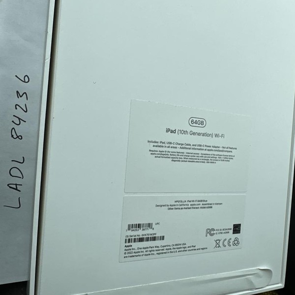 Apple iPad 10th Gen - Wi-Fi, 64 GB, Blue, A2696