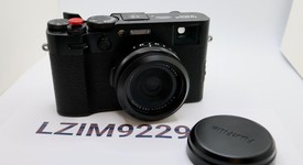 Mint
													Fuji X100VI - Black, photo 3 of 5