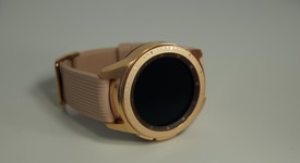 Good
													Samsung Galaxy Watch 42mm - T-Mobile, Rose Gold, LTE, photo 4 of 6