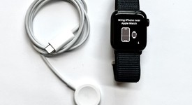 Good
													Apple Watch SE 2nd Gen 40mm - Midnight, A2722 - GPS, Aluminum, photo 3 of 9