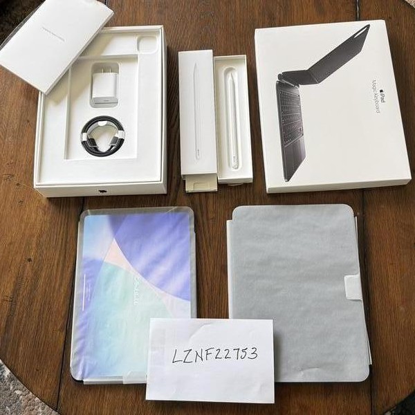 Apple iPad Pro 11 inch (M4) 2024 - Unlocked, 1 TB, Black, 16 GB, A2837, Nano-texture Glass