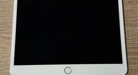 Fair
													Apple iPad Pro 10.5" - Wi-Fi, Gold, 256 GB, photo 2 of 13