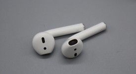 Used
													Apple AirPods 2nd Gen - Lightning Case, photo 1 of 5