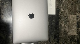 Good
													MacBook Air 2020 - 13" - I3, Silver, 256 GB, 8 GB, photo 4 of 10