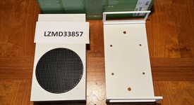 Good
													Xbox Series S (2020) - White, 512 GB, photo 1 of 6