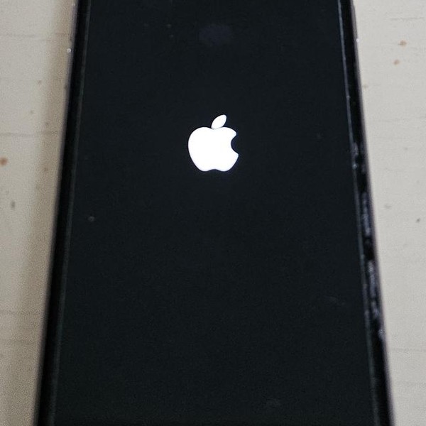 Apple iPhone 6 - Unlocked, Silver, 32 GB, A1586