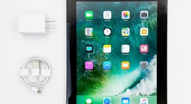Mint
													Apple iPad 4 - Wi-Fi, Black, 32 GB, A1458, photo 1 of 1