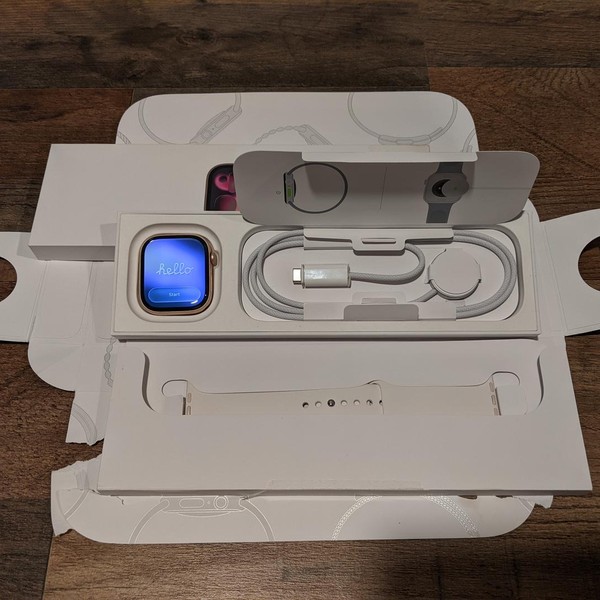 Apple Watch Series 11 46mm - Rose Gold, A3333 - GPS, Aluminum