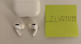 Used
													Apple AirPods Pro - Wireless Case, photo 1 of 1
