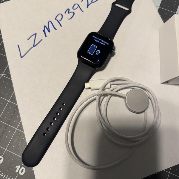Apple Watch Series 9 45mm - Unlocked, Midnight, A2984 - Cellular, Aluminum