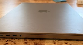Good
													MacBook Pro 2021 - 16" - Apple M1 Pro 10-core, Gray, 1 TB, 32 GB, photo 3 of 5