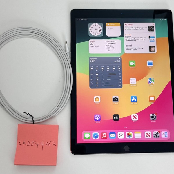 Apple iPad Pro 12.9 inch 2nd Gen 2017 - Wi-Fi, 256 GB, Gray