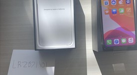 Mint
													Apple iPhone 11 Pro Max - Unlocked, Gold, 256 GB, A2161, photo 3 of 6