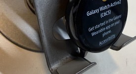 Fair
													Samsung Galaxy Watch Active2 40mm - Unlocked, Black, Stainless Steel, photo 5 of 7