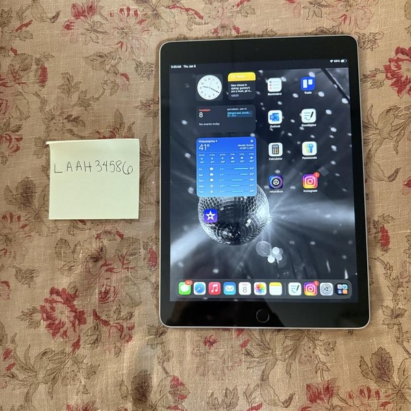 Apple iPad 9th Gen - Wi-Fi, 256 GB, Silver, A2602