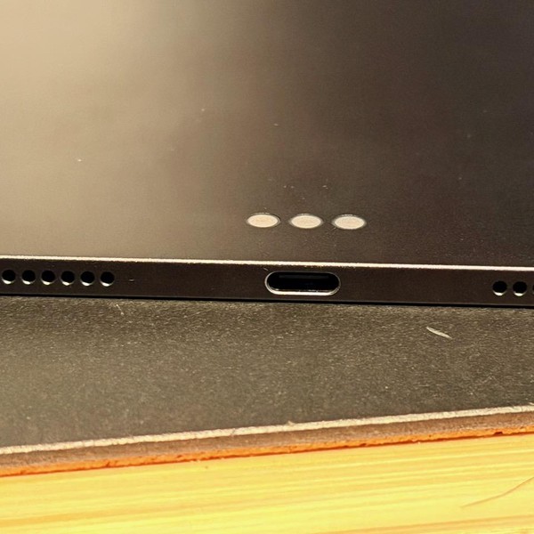 Apple iPad Pro 11 inch (M4) 2024 - Unlocked, 512 GB, Black, 8 GB, A2837, Standard Glass