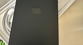 Mint
													Apple iPhone 15 - Unlocked, Black, 128 GB, A2846, photo 4 of 9