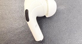 Used
													Apple AirPods Pro - MagSafe Case, photo 4 of 11