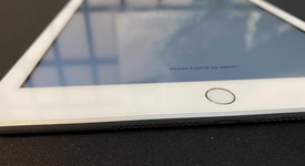 Mint
													Apple iPad 6th Gen - Wi-Fi, Silver, 32 GB, A1893, photo 2 of 7