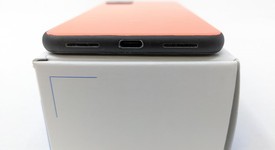 Good
													Google Pixel 4 XL - Unlocked, Orange, 64 GB, 6 GB, G020J, Google Edition, photo 3 of 10