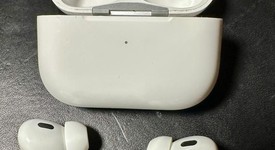 Used
													Apple AirPods Pro 2 - USB-C, photo 4 of 5