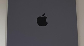 Good
													Apple iPad Air 5th Gen - Unlocked, Purple, 256 GB, A2589, photo 4 of 5