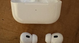 Used
													Apple AirPods Pro 2nd Gen - USB-C, photo 3 of 7
