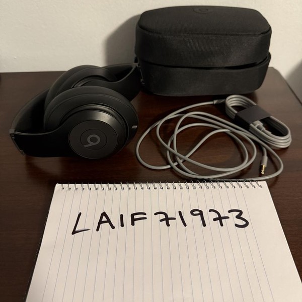 Beats Studio Pro - Black