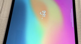 Mint
													Apple iPad Air 13" (M2) 2024 - Unlocked, Starlight, 256 GB, A2899, photo 2 of 5