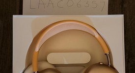 Used
													Apple AirPods Max - Pink, photo 1 of 9