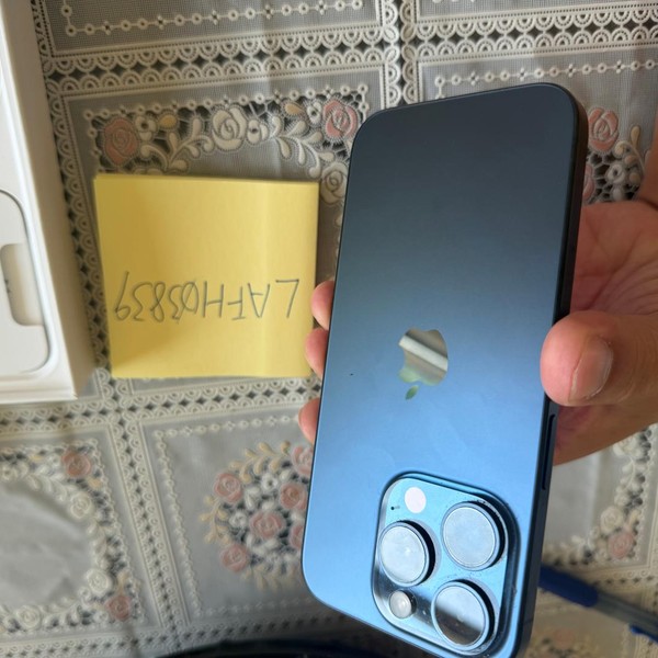 Apple iPhone 15 Pro - Unlocked, 256 GB, Blue, A2848