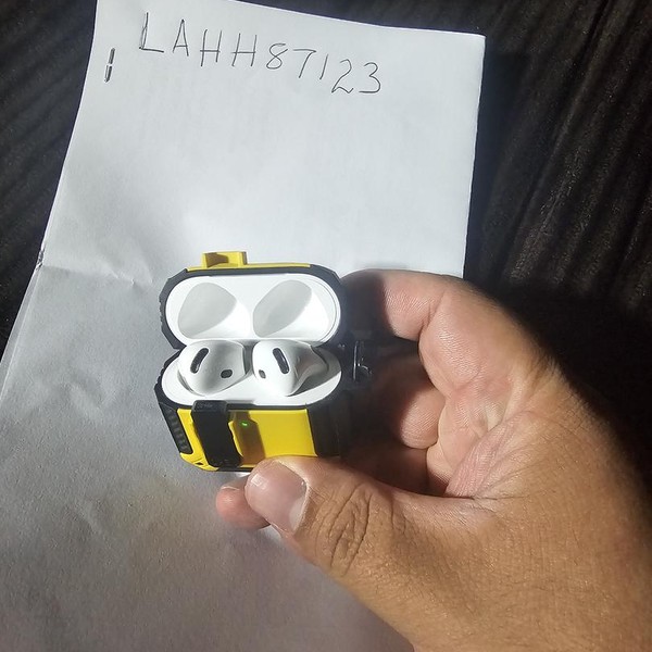 Apple AirPods (4th Gen) - Active Noise Cancellation