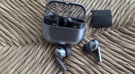 Used
													Samsung Galaxy Buds3 Pro - Silver, photo 2 of 7