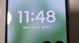 Good
													Motorola Razr Plus (2024) - Unlocked, Green, 256 GB, 12 GB, photo 5 of 8