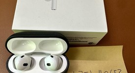 Used
													Apple AirPods Pro 2nd Gen - Lightning, photo 5 of 8