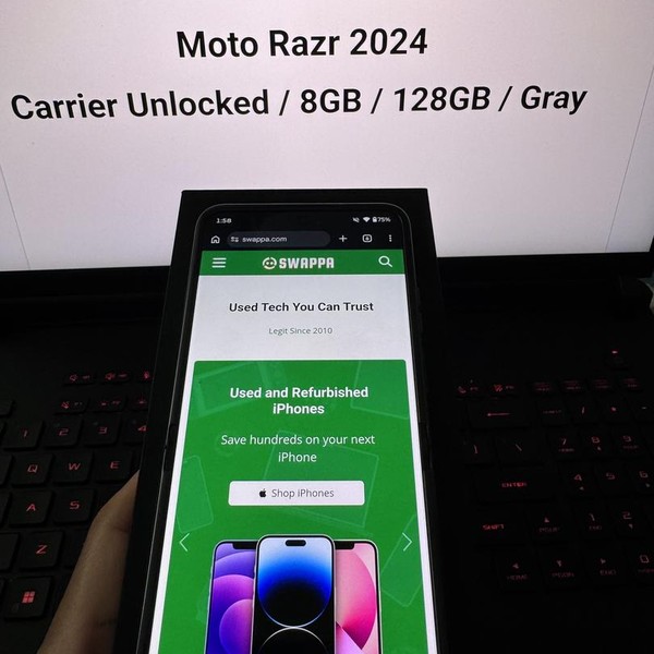Motorola Razr (2024) - Cricket, 256 GB, Gray, 8 GB