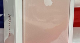 New
													Apple iPhone 7 Plus - Unlocked, Rose Gold, 32 GB, A1661, photo 2 of 9