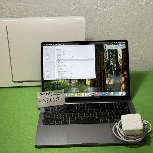 MacBook Air 2022 (M2) - 13 inch - 256 GB, Silver, 16 GB, Apple M2